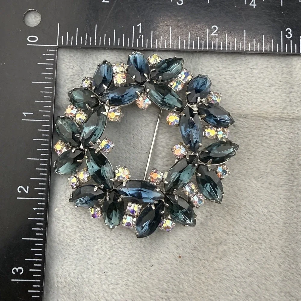Vintage Rhinestone Brooch Silver Tone Blue‎ AB